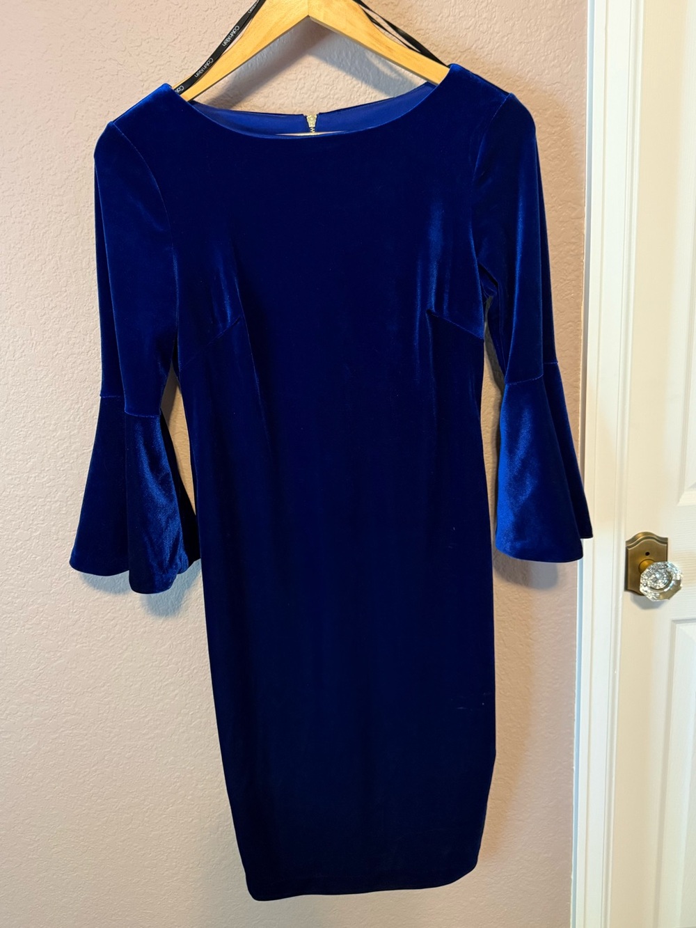 Calvin Klein Elegant Women's Velvet Dress with Bell Sleeves - Royal Blue